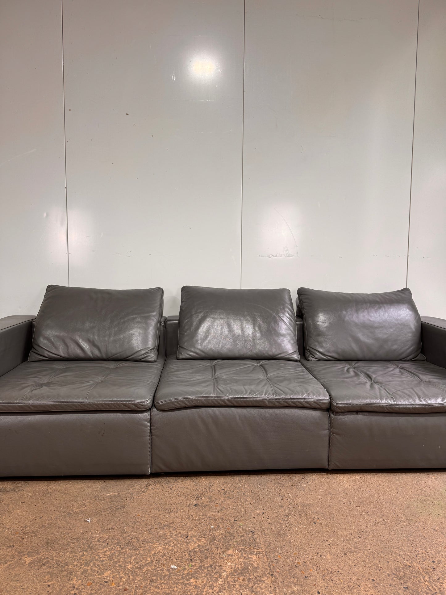 BoConcept Mezzo Grey Leather 4 Seater Sofa