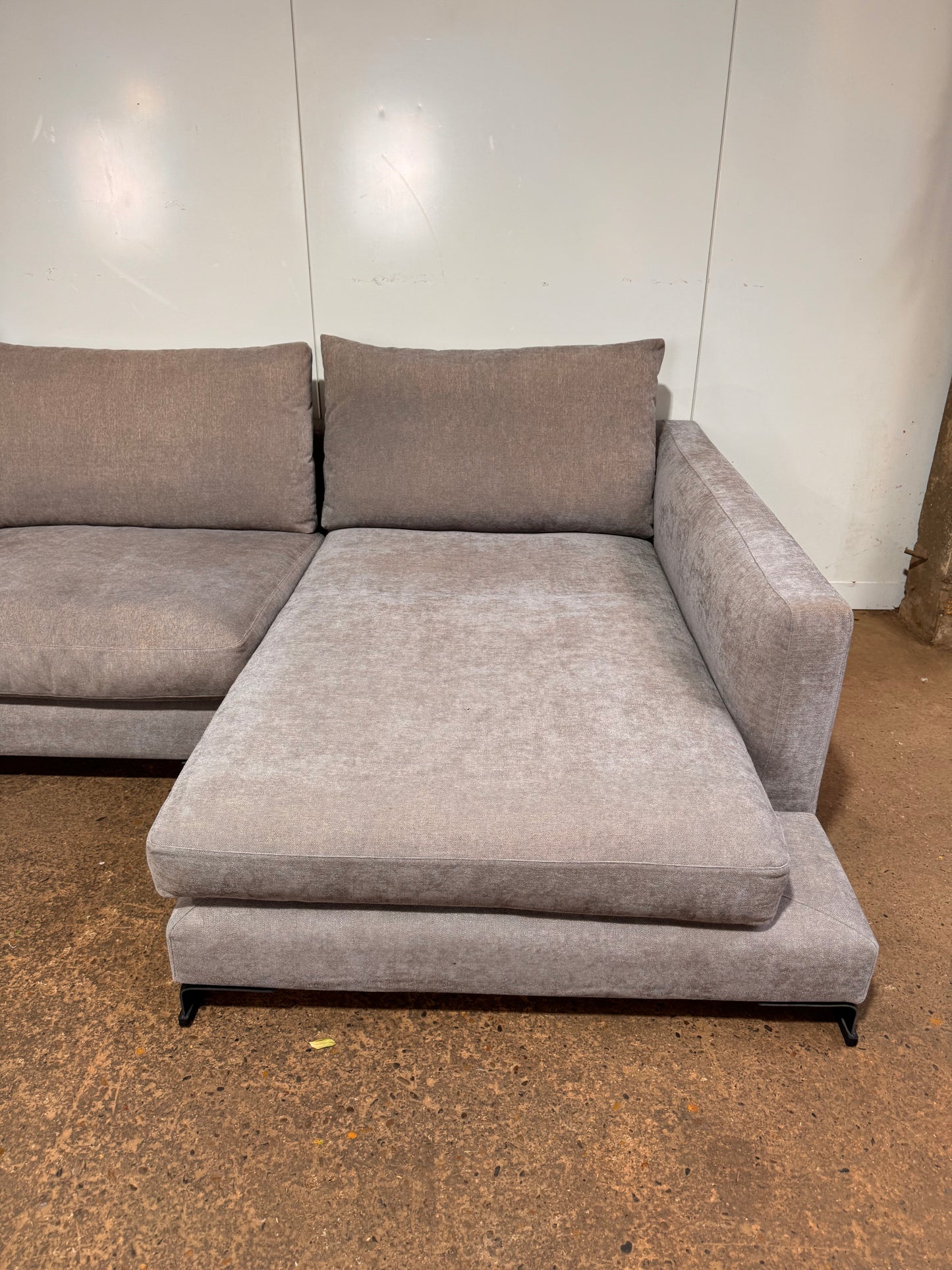 Camerich Lazytime L Shape Sofa & Side Table