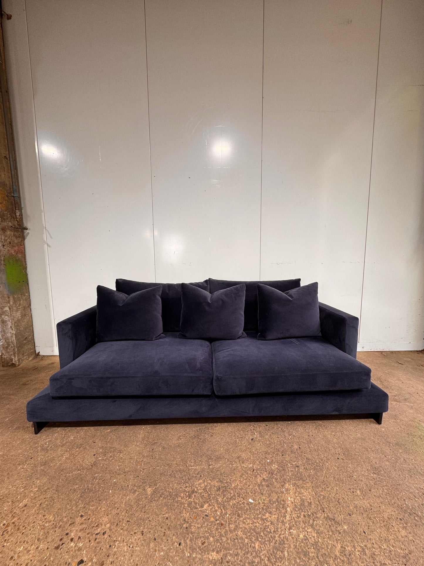 Camerich Lazytime Navy Blue Velvet Sofa