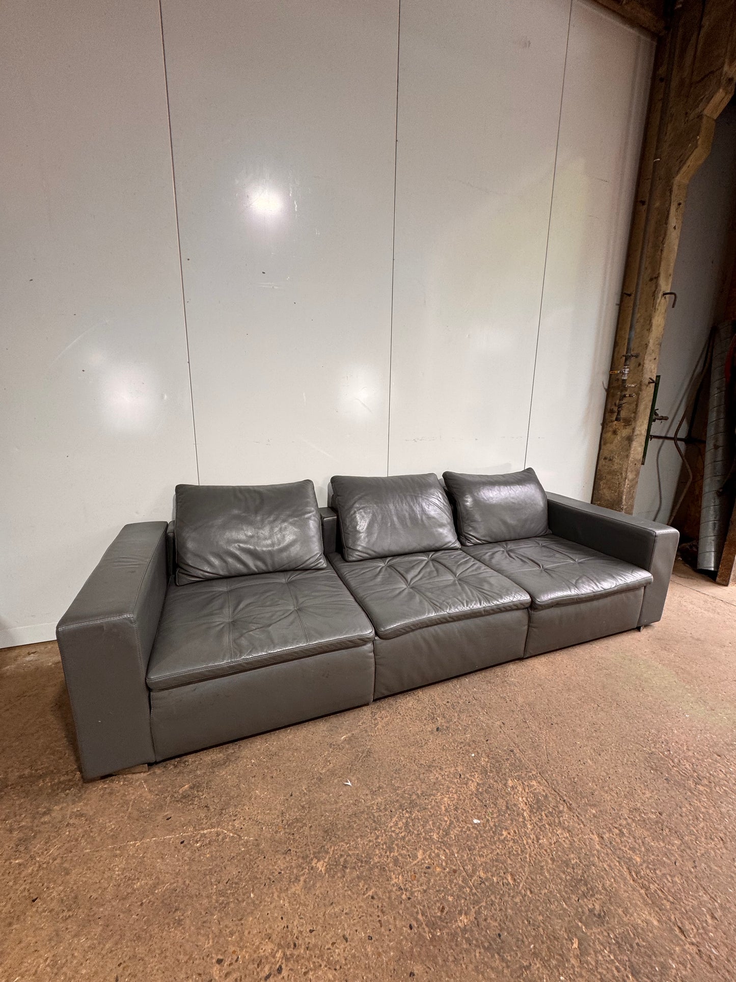 BoConcept Mezzo Grey Leather 4 Seater Sofa
