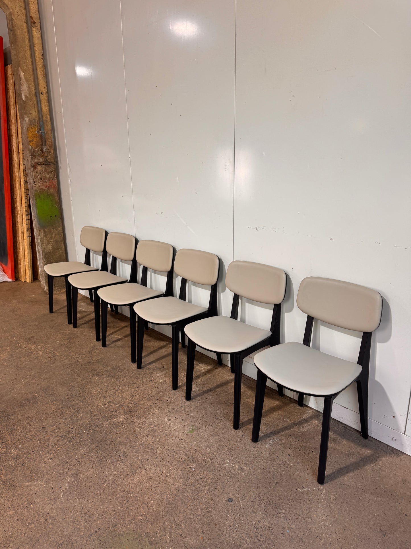 Camerich Set of 6 ‘Leaf’ Dining Chairs