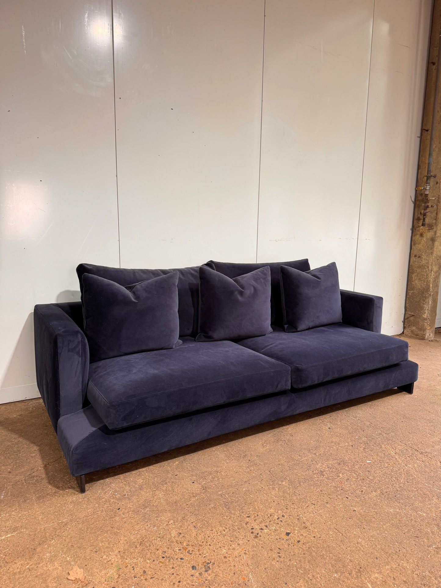 Camerich Lazytime Navy Blue Velvet Sofa