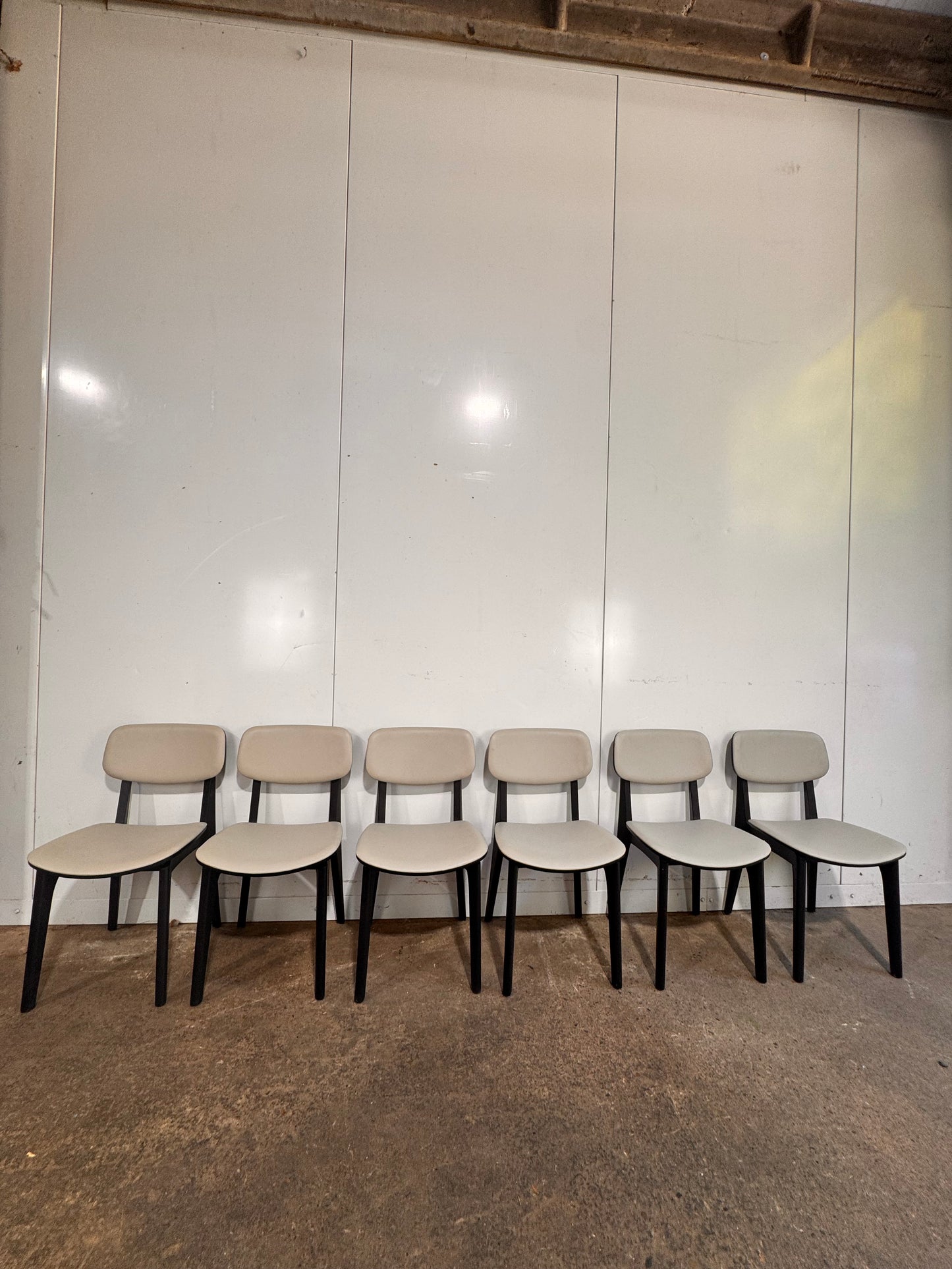 Camerich Set of 6 ‘Leaf’ Dining Chairs