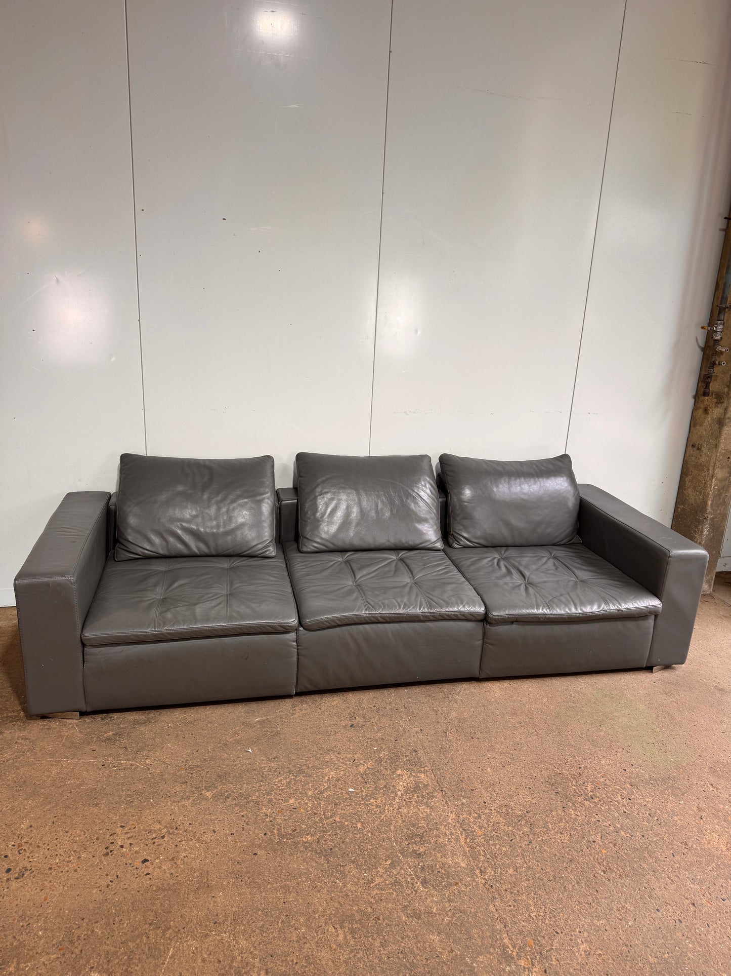 BoConcept Mezzo Grey Leather 4 Seater Sofa