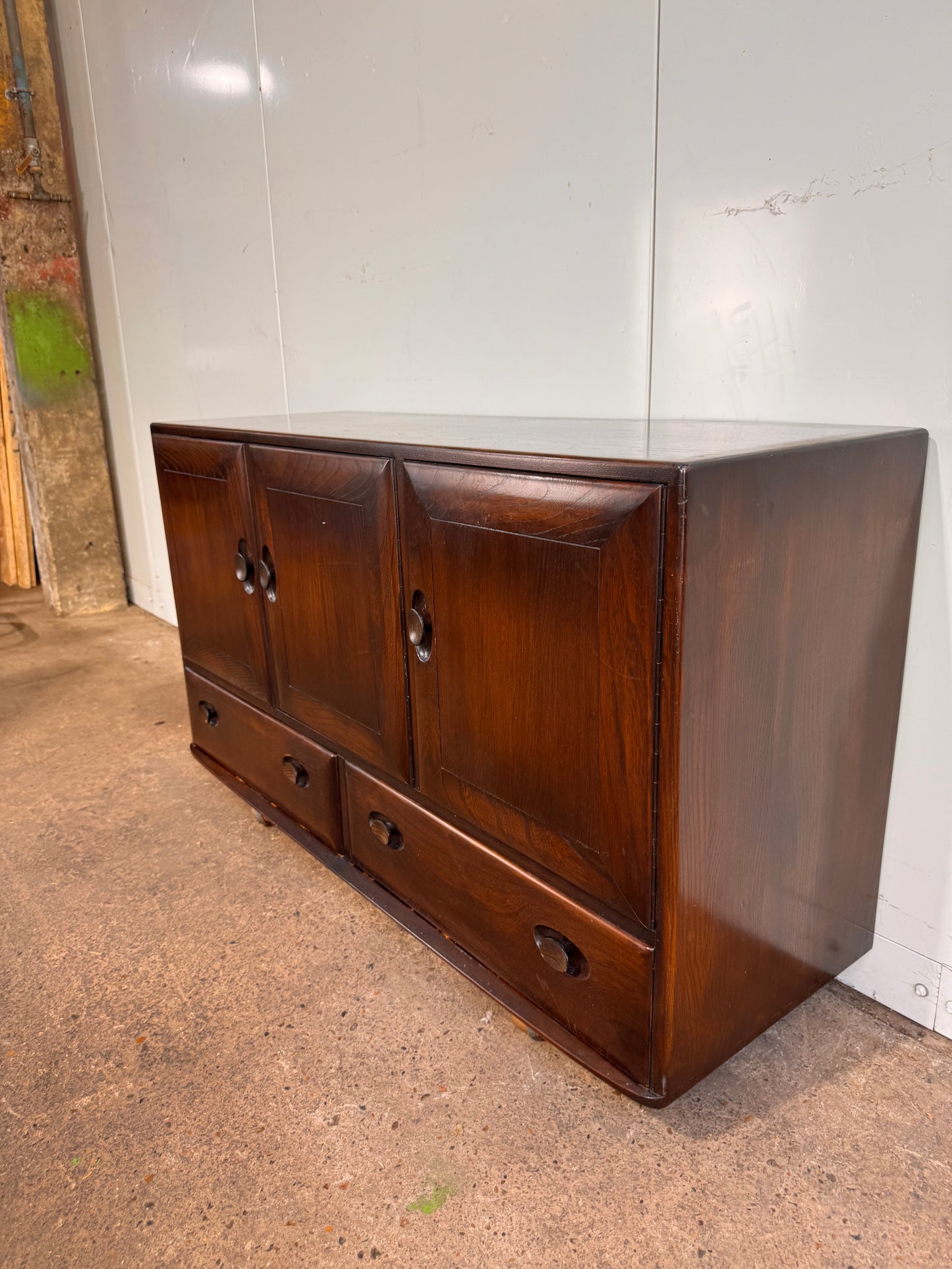 Ercol Windsor Sideboard Traditional Dark Wooden Finish