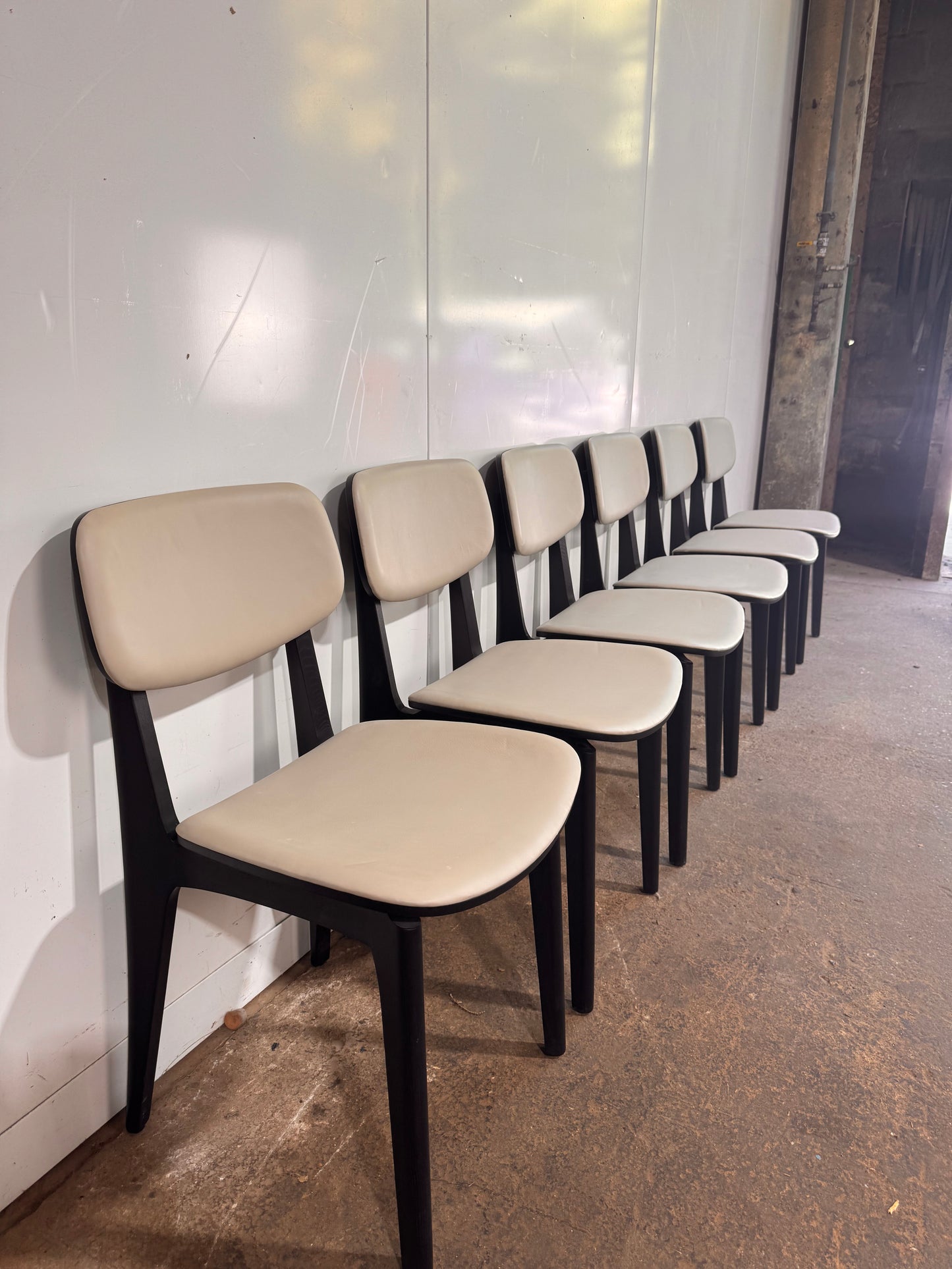 Camerich Set of 6 ‘Leaf’ Dining Chairs