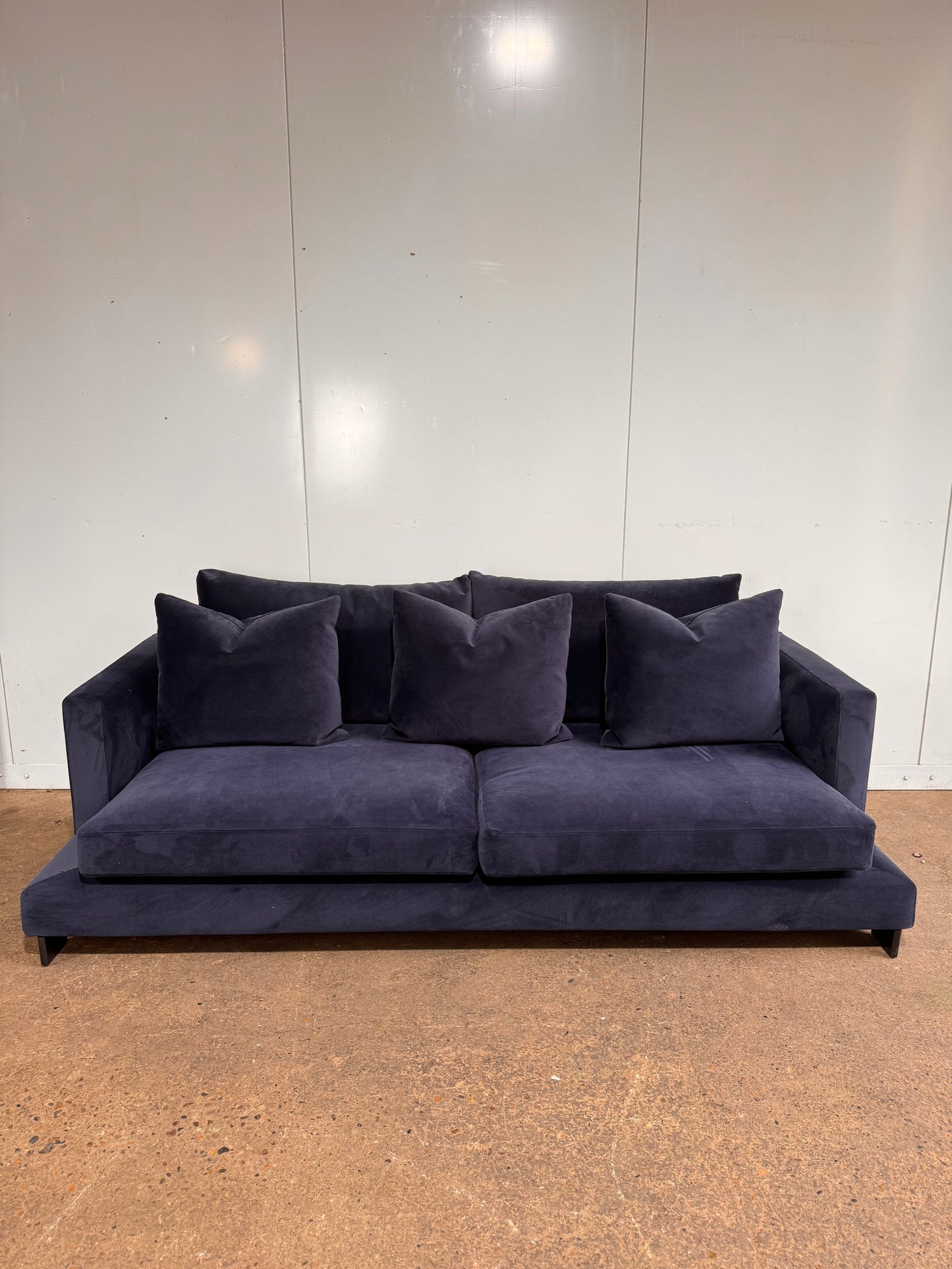 Camerich Lazytime Navy Blue Velvet Sofa