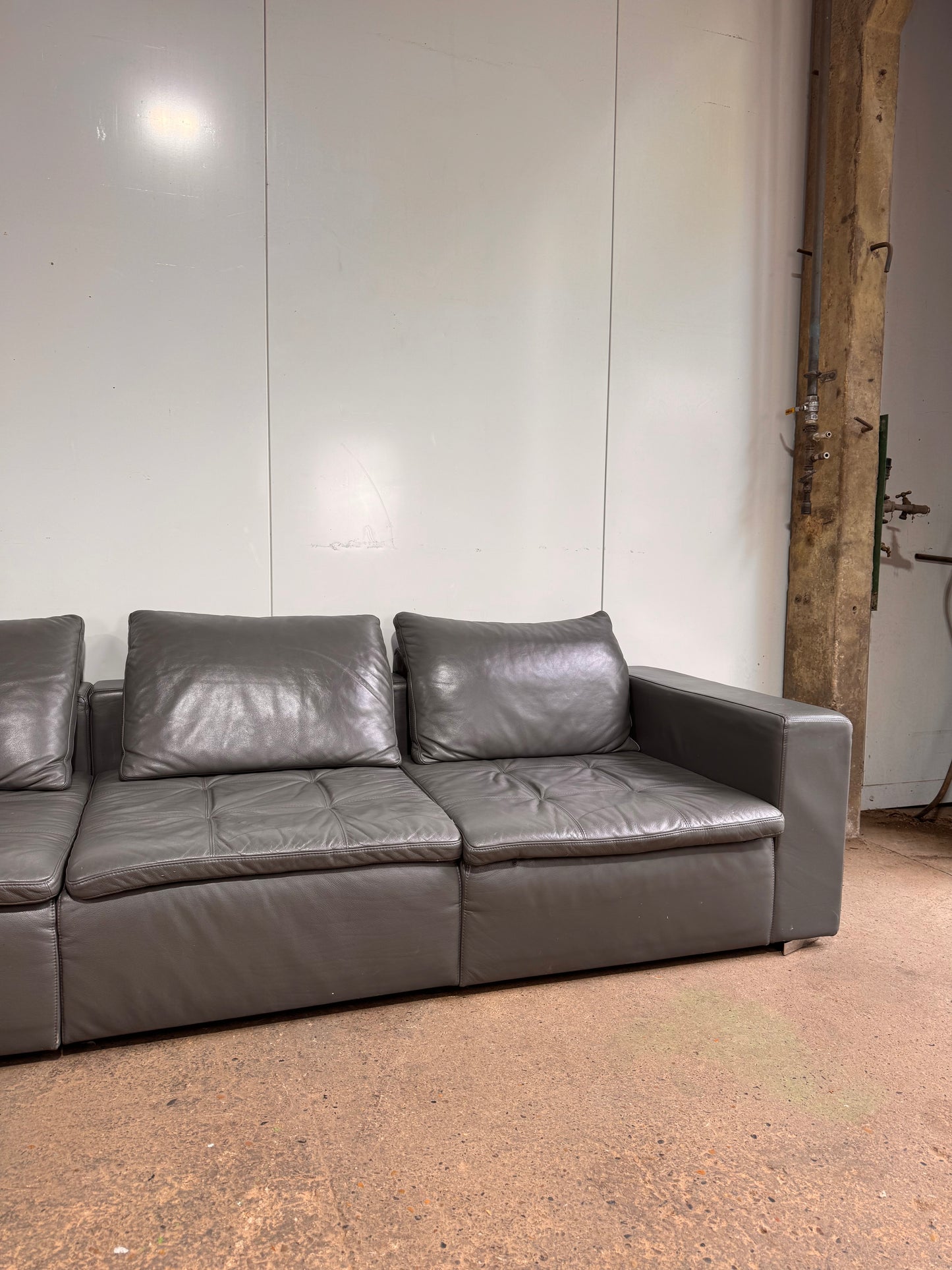 BoConcept Mezzo Grey Leather 4 Seater Sofa